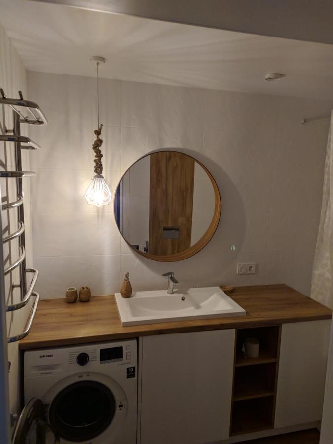 Cozy 75 apart in Center - 2х комнатная квартира в Центре Кропивницкого Кропивницький Екстер'єр фото