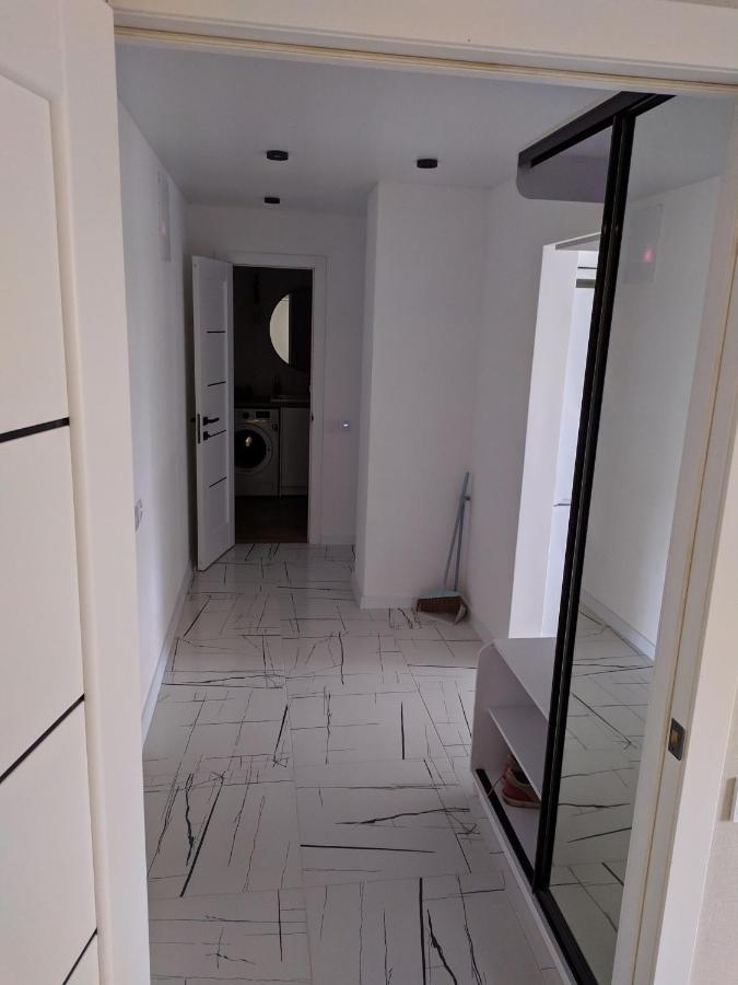Cozy 75 apart in Center - 2х комнатная квартира в Центре Кропивницкого Кропивницький Екстер'єр фото