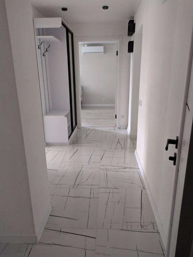 Cozy 75 apart in Center - 2х комнатная квартира в Центре Кропивницкого Кропивницький Екстер'єр фото